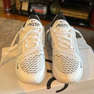 Nike Women’s Air Max 270 (7)